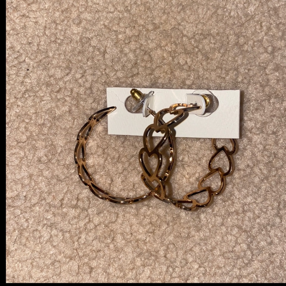 Gold heart hoops